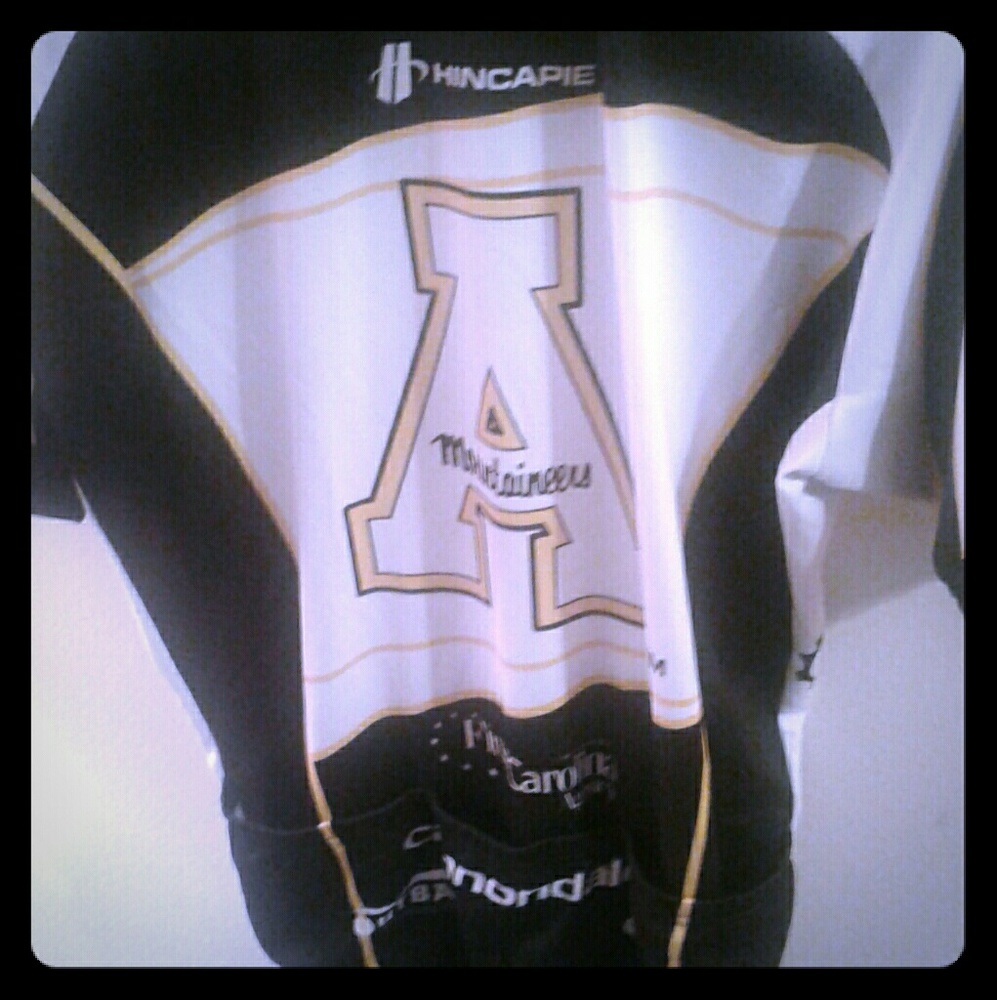Pro bike athletic wears